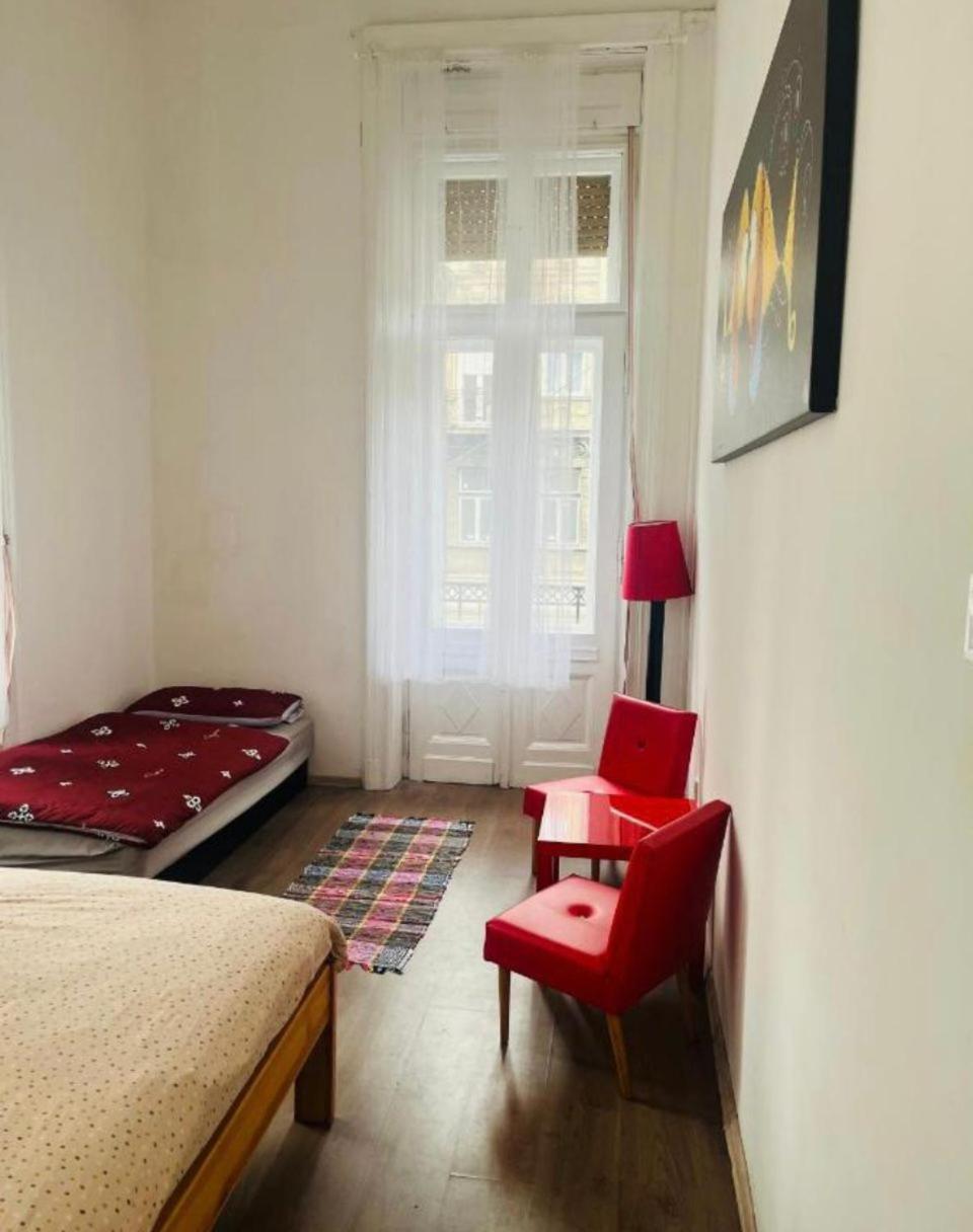 Doxie Rooms And Beds Budapeste Exterior foto